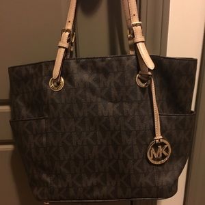 Michael Kors Jet Set Tote